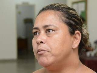 Marinalva, autora da denúncia, disse se sentir satisfeita com resultado da votação. (Foto: Anderson Gallo/Diário Corumbaense)