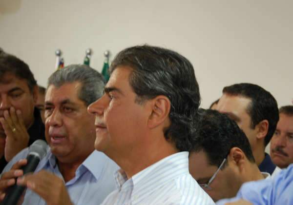  Puccinelli oficializa pr&eacute;-candidatura de Trad ao Governo do Estado em 2014