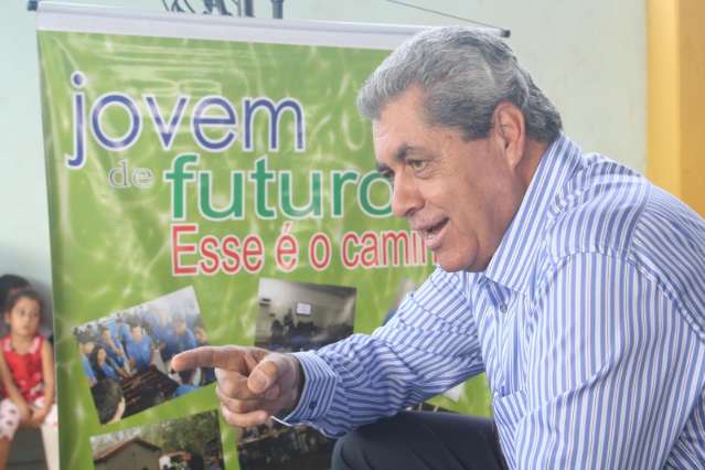 Andr&eacute; encara CPI da Sa&uacute;de com naturalidade e defende Nelsinho 