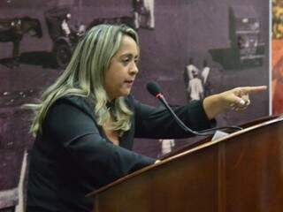 Lia Nogueira ocupa vaga de Braz Melo desde novembro, mas ex-prefeito vai retomar mandato (Foto: Eliel Oliveira)