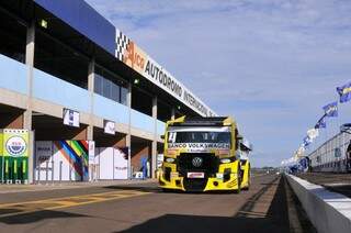 Corrida da Fórmula Truck volta a ser disputada no autódromo de Campo Grande depois de quatro anos (Foto: Alcides Neto)
