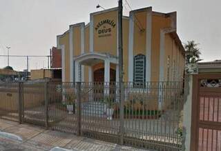 Ladrões são presos após invadirem igreja e furtarem equipamento de som Ladrões são presos após invadirem igreja e furtarem equipamento de som