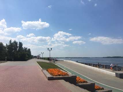 Samara tem domingo de sol, muito calor e praia, a espera da decisão