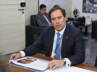 O presidente da Caixa Econômica Federal, Pedro Guimarães, participou de reunião na prefeitura na tarde desta sexta-feira (Foto: Paulo Francis)