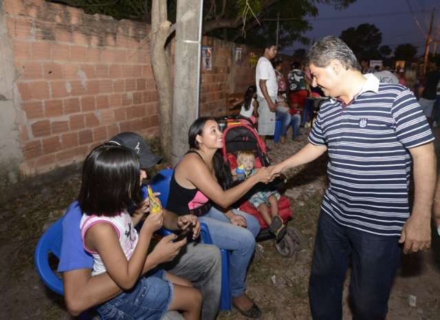 A pantaneiros, Nelsinho promete hospital e asfalto