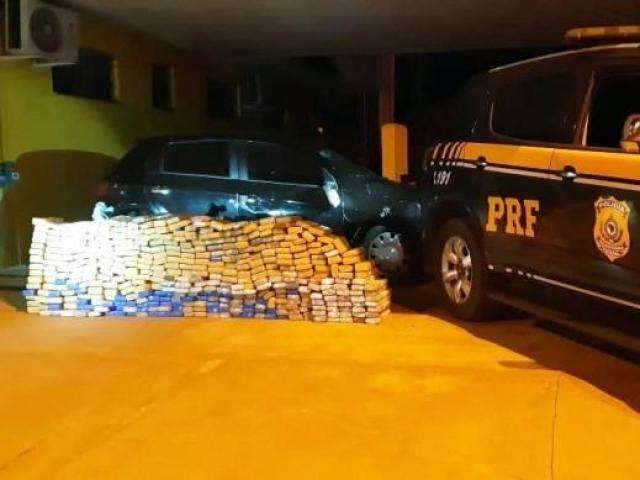 Traficante abandona ve&iacute;culo com mais de 400 kg de maconha na BR-262 