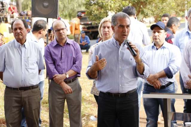 Reinaldo autoriza obra e anuncia programa para recuperar rodovias estaduais