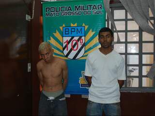 Adailton da Mata Souza, conhecido como “Pequeno” e Evandro Silva dos Santos, conhecido como “Zoinho”, suspeitos do crime, segundo a Polícia. (Foto: Simão Nogueira)
