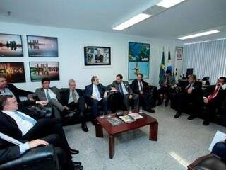 Prefeitos do MS se reúnem com deputados e senadores em Brasília (Foto: Divulgação)
