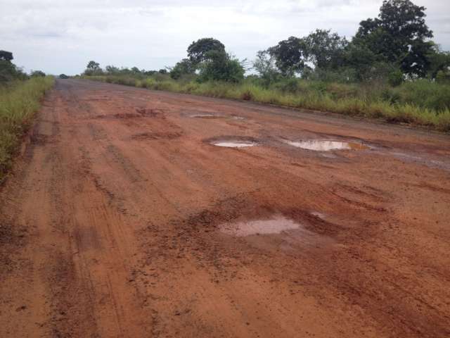 Prefeito e produtores reclamam de trechos intransit&aacute;veis na MS-436