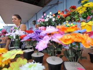 Flores para o Dia de Finados podem custar de R$ 3,90 a R$ 400 Flores para o Dia de Finados podem custar de R$ 3,90 a R$ 400