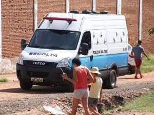 Preso tenta fugir da M&aacute;xima se passando por colega parecido com ele