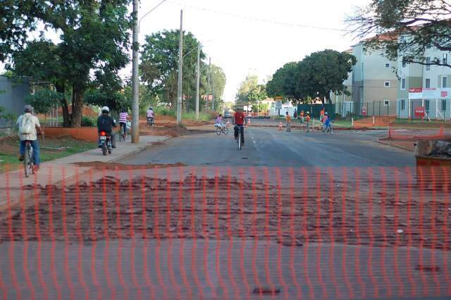  Com Tr&ecirc;s Barras interditada, motociclistas usam cal&ccedil;ada como &lsquo;desvio&rsquo;