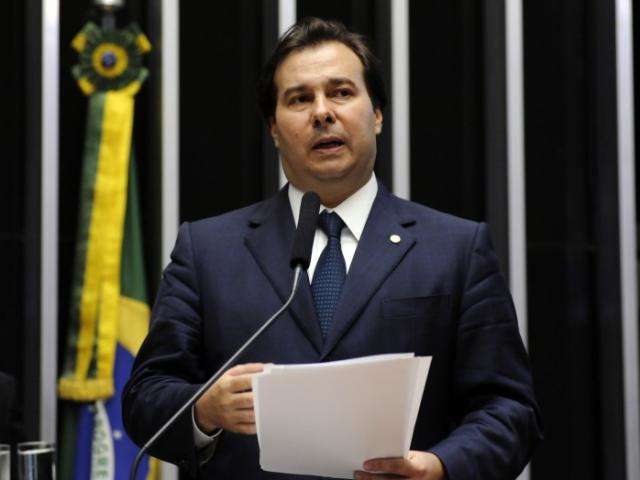 Com apoio da esquerda, Rodrigo Maia &eacute; eleito presidente da C&acirc;mara