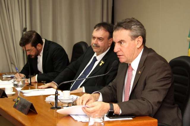 Deputados dizem que JBS s&oacute; quer pressionar, mas admitem costurar acordo