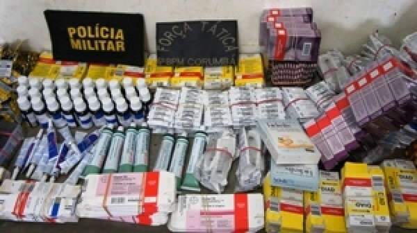  Passageira de &ocirc;nibus &eacute; flagrada com 10 mil medicamentos na BR-262