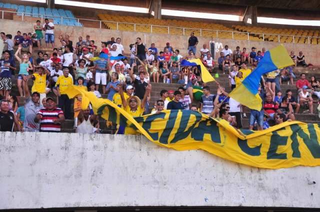 Nem patroc&iacute;nio e transmiss&atilde;o ao vivo conseguem lotar est&aacute;dios em MS