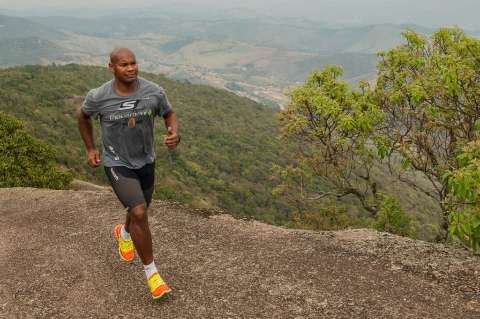 Em Campo Grande, ultramaratonista encara desafio de correr 24h sem parar