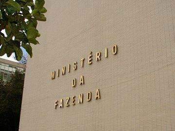 Deputados e senadores ter&atilde;o R$ 2,3 bilh&otilde;es em emendas bloqueados