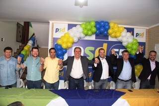 Dirigentes do PHS, PEN, PMN, PT do B e PSD durante ato em apoio a candidatura do deputado estadual Marquinhos Trad. (Foto: Divulgação)