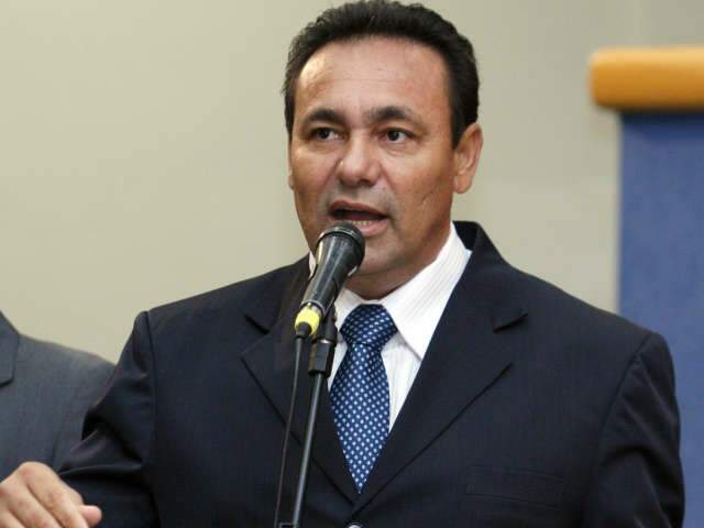  Delc&iacute;dio entra na briga pelo PSB e desagrada vereador Carl&atilde;o