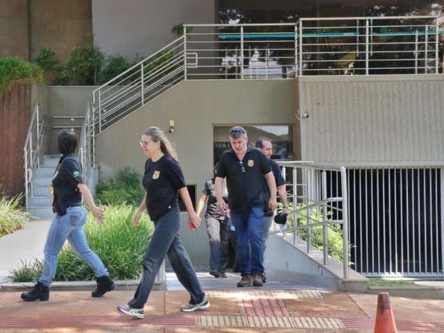 Al&eacute;m da Fiems, Pol&iacute;cia Federal esteve em pr&eacute;dio na frente de shopping