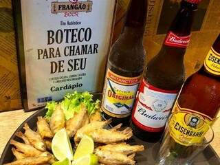 Lambari frito faz sucesso no Frangão Beer, onde o peixe é a estrela do cardápio. (Foto: Acervo Pessoal)