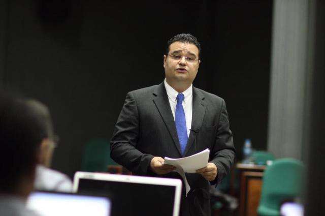Solu&ccedil;&atilde;o para crise est&aacute; nas m&atilde;os do Legislativo, diz Fabio Trad