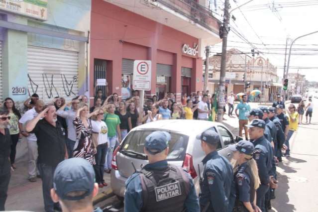 Protesto contra Dilma fecha 400 lojas no Centro, afirma organiza&ccedil;&atilde;o