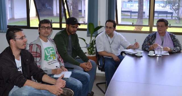 Greve na UFGD completa um m&ecirc;s e reitora declara apoio ao movimento