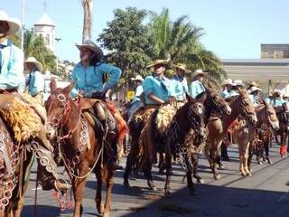 Tradicional Cavalgada aconteceu ontem na cidade. (Foto: Prefeitura) 
