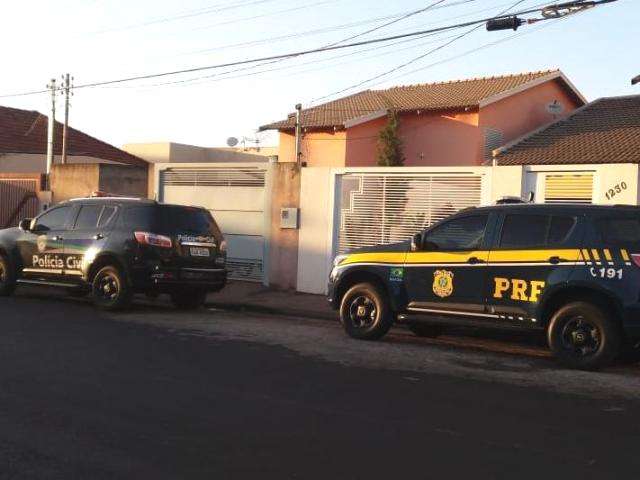 Opera&ccedil;&atilde;o prende quadrilha que fraudava ve&iacute;culos de locadora em MS