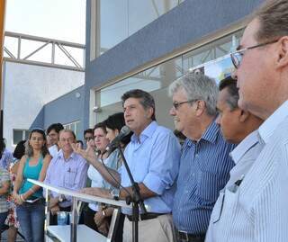 Prefeito de Dourados inaugurou unidade de saúde do bairro Campo Dourado nesta terça-feira. (Foto: A. Frota
