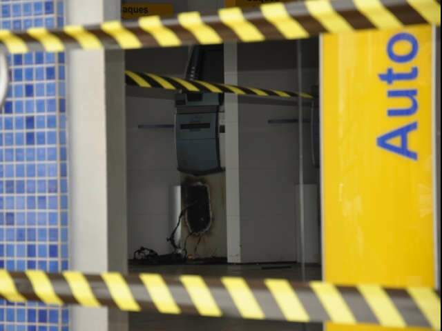  Caixas eletr&ocirc;nicos de banco em Costa Rica s&atilde;o arrombados