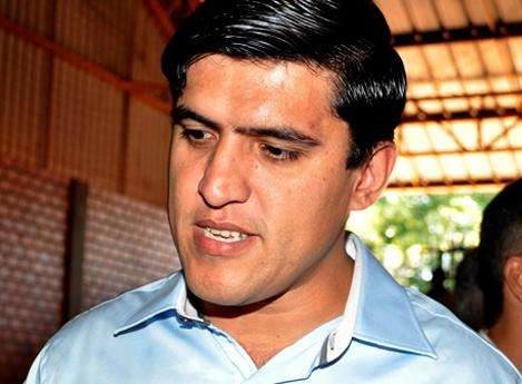 Prefeito tem linhas telef&ocirc;nicas clonadas e pol&iacute;cia investiga caso em sigilo