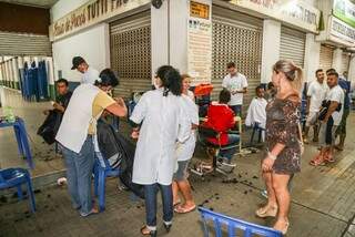 Os moradores ganharam corte de cabelo (Foto: Fernando Antunes)