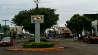 Em Dourados, nesta manhã registra 11,9°C. (Foto: Helio de Freitas)