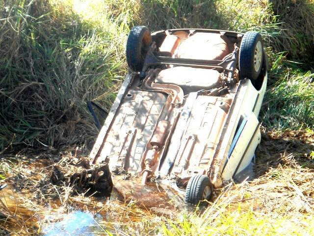  PM encontra 300 quilos de maconha em ve&iacute;culo capotado na MS-487