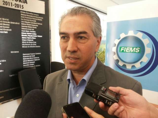 Azambuja defende investimentos para diversificar a economia de MS