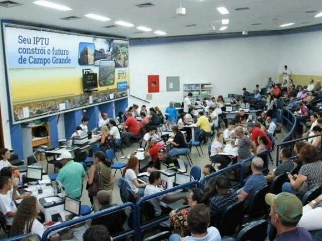 Prefeito diz que &quot;quem paga em dia &eacute; pr&oacute;spero&quot; e Refis deve continuar