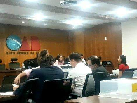 Com atraso de 40 minutos, come&ccedil;a apura&ccedil;&atilde;o de votos na elei&ccedil;&atilde;o da OAB