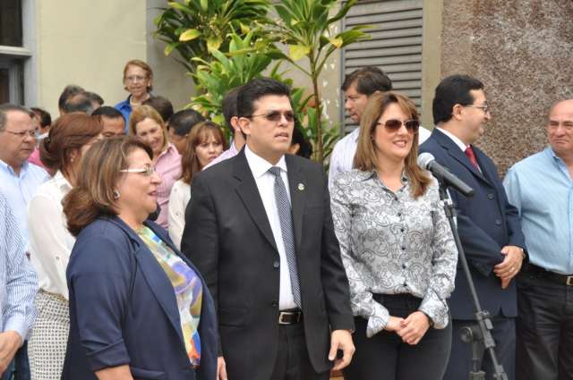 Novos ve&iacute;culos ir&atilde;o refor&ccedil;ar atendimento a 129 mil fam&iacute;lias carentes