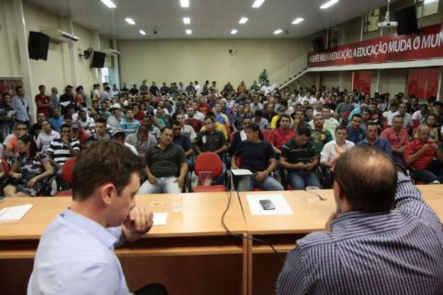 Prefeito deve reconhecer sindicato e guardas municipais d&atilde;o tr&eacute;gua