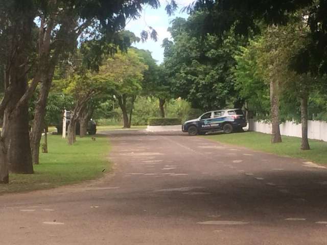 &quot;Voc&ecirc;s jogaram na lama nome do meu filho&quot;, diz PM ap&oacute;s sepultamento