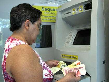 Governo libera o sal&aacute;rio dos servidores estaduais nesta sexta-feira