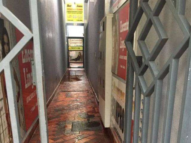 Dupla arromba loja de alian&ccedil;as no Centro e furta R$ 150 mil em ouro