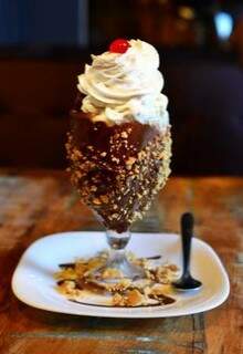 Taça de gelato com ganache de Nutella