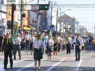 Trecho do Desfile Cívico de 2016 (Foto: Alcides Neto/ Arquivo)