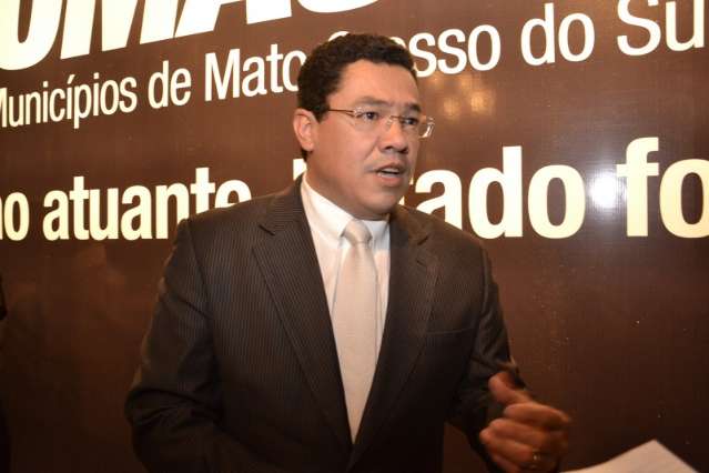 &ldquo;&Eacute; hora de trabalhar&rdquo;, defende prefeito ao assumir Assomasul