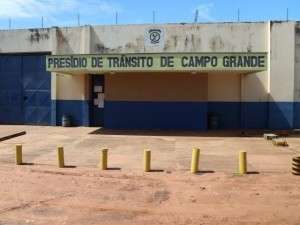 Com presos agitados, agentes chamam Choque para revistar celas de pres&iacute;dio